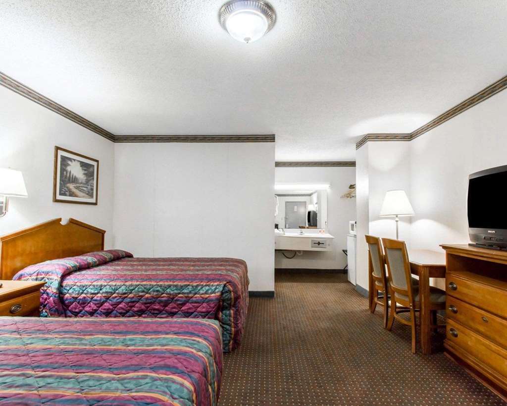 Americas Best Value Inn Opelika Pokoj fotografie