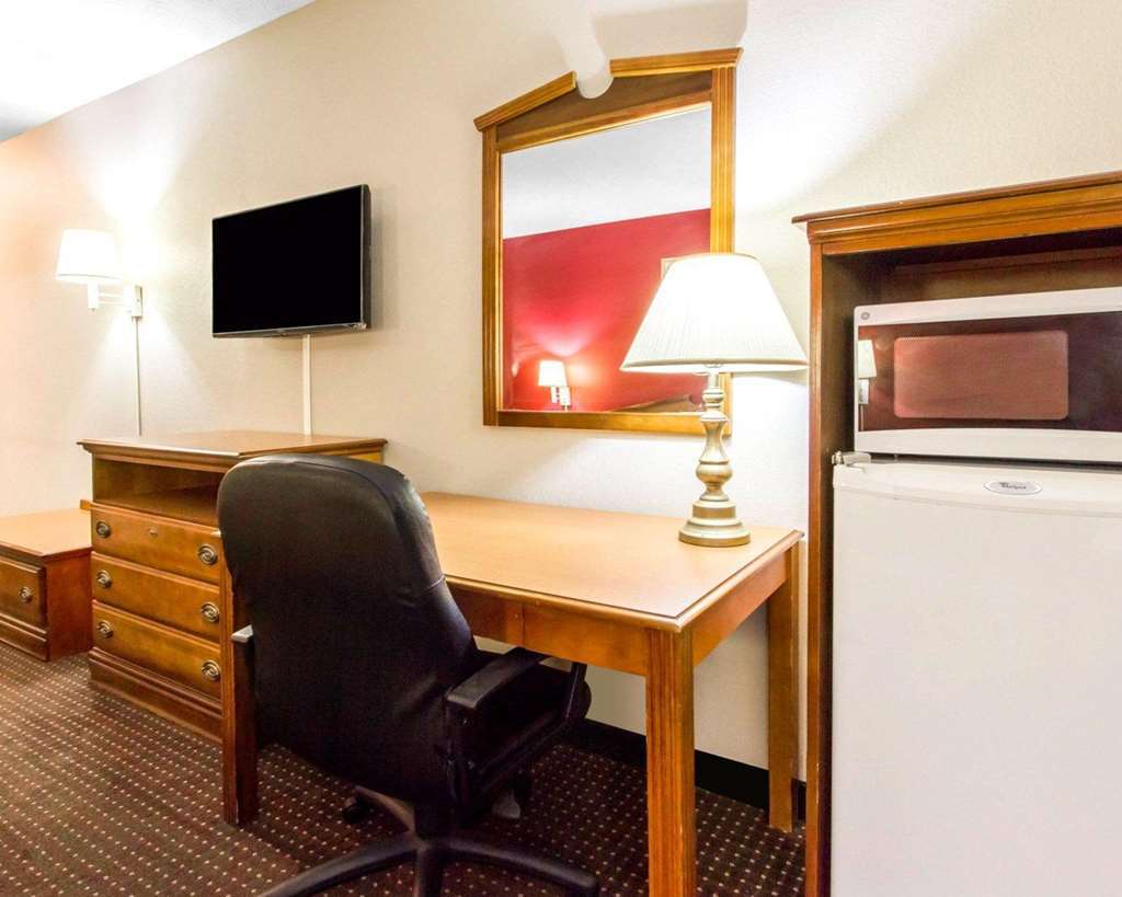 Americas Best Value Inn Opelika Pokoj fotografie