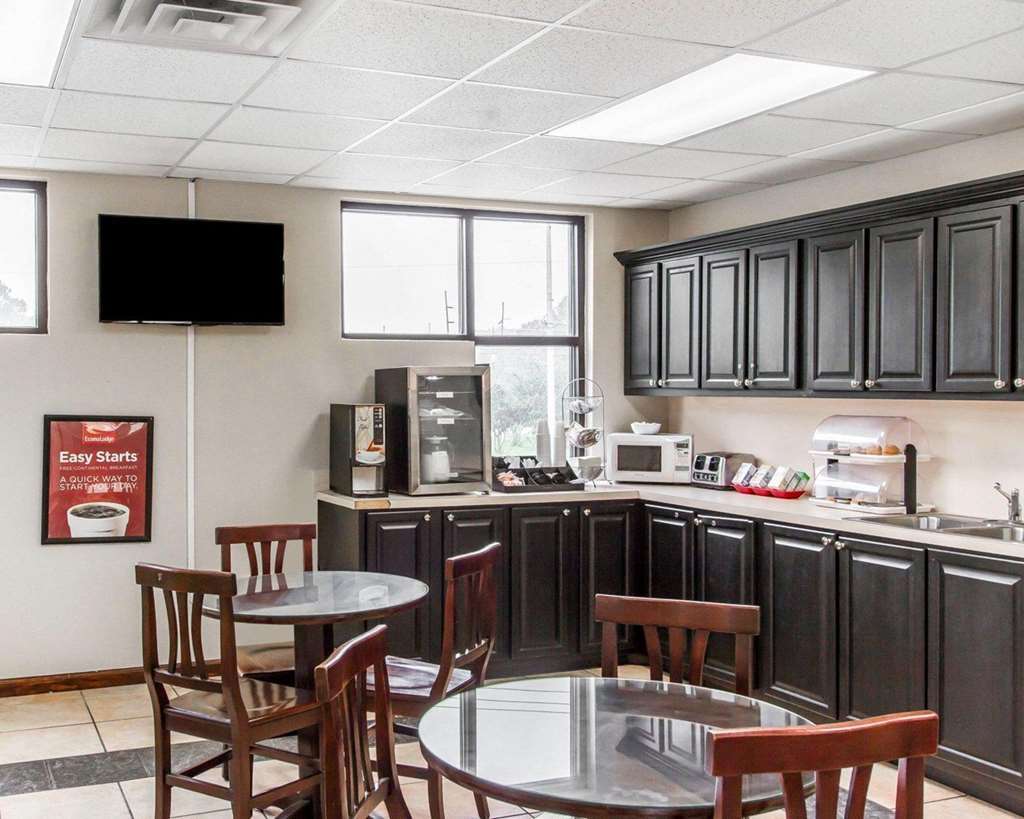 Americas Best Value Inn Opelika Restaurace fotografie